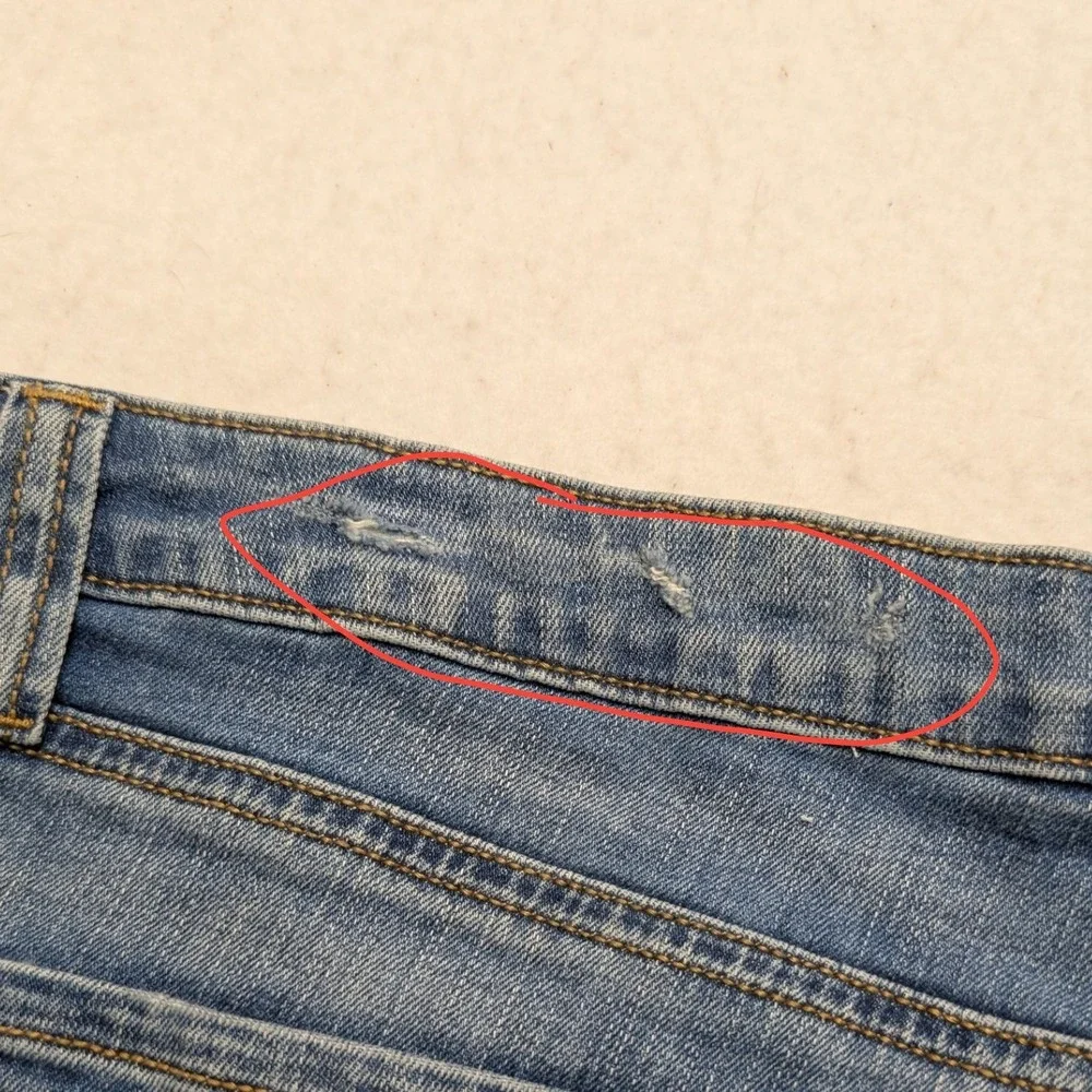 NWT Seven7 Weekend Short Womens 14 Blue Medium Wash Frayed Raw Hem Distressed